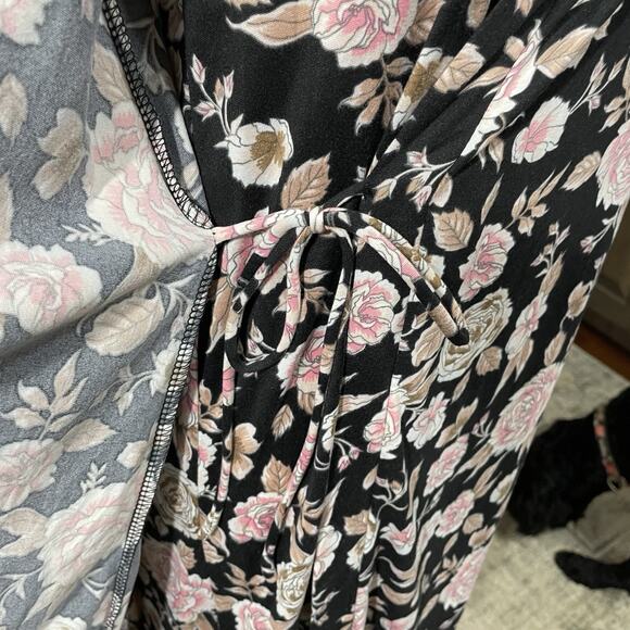 Rene Rofe Sleepwear Short Knit Robe & Gown Set Size M Black & Pink Floral Ruffle - Picture 5 of 10